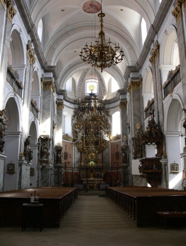 Ołtarz Bazyliki Nawiedzenia NMP w Bardzie