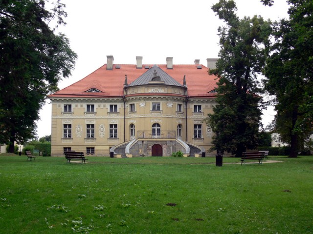 Pałac w Lewkowie