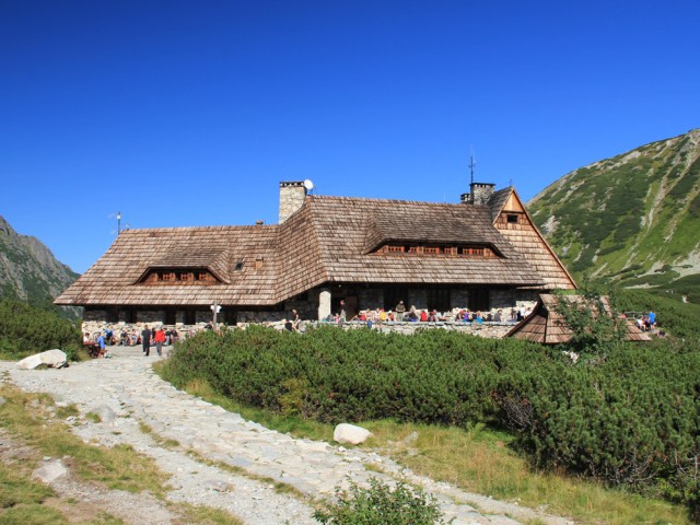 Schronisko w Dolinie Pięciu Stawów Polskich
